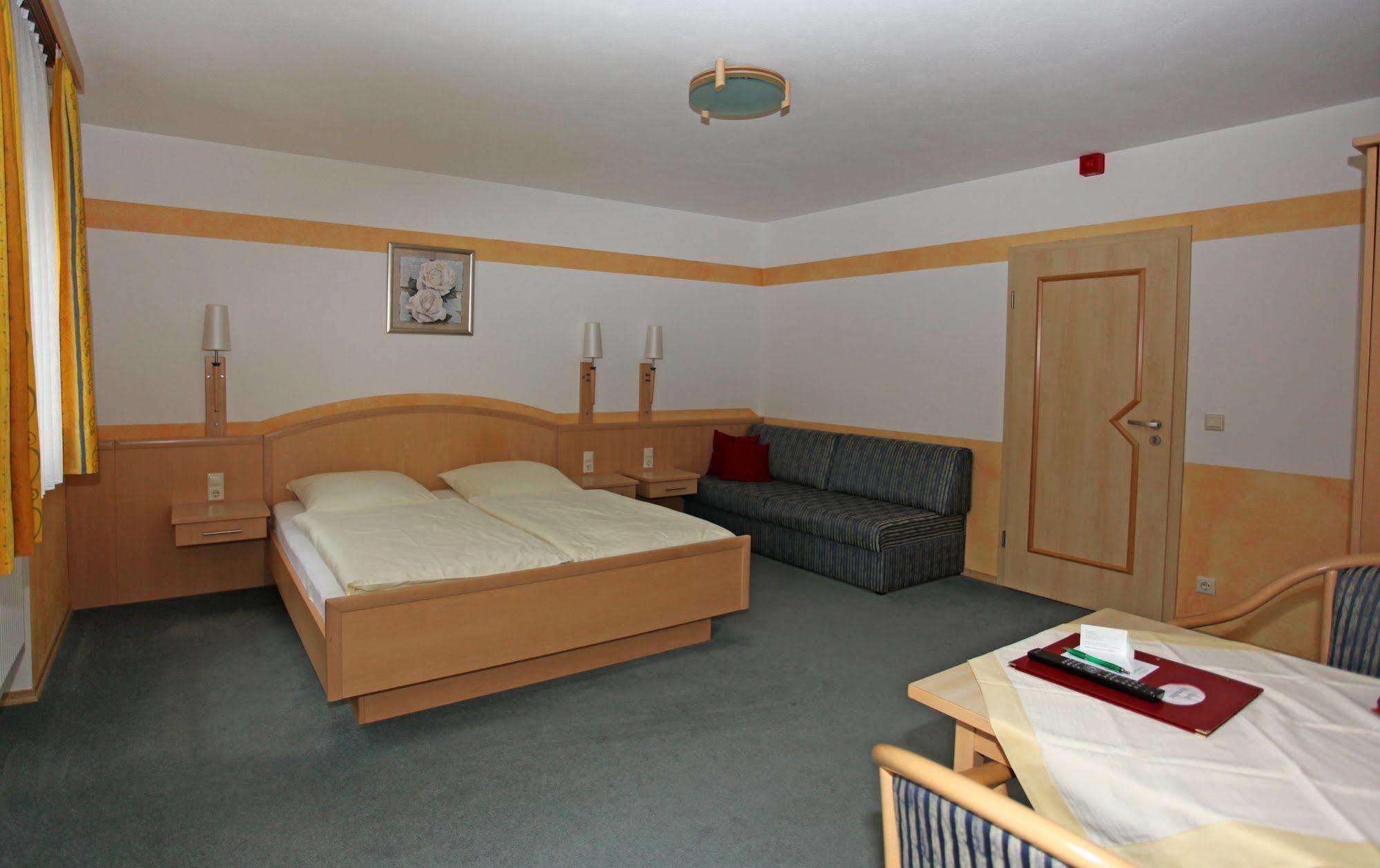Hotel Garni Hopfengold Wolnzach Ngoại thất bức ảnh